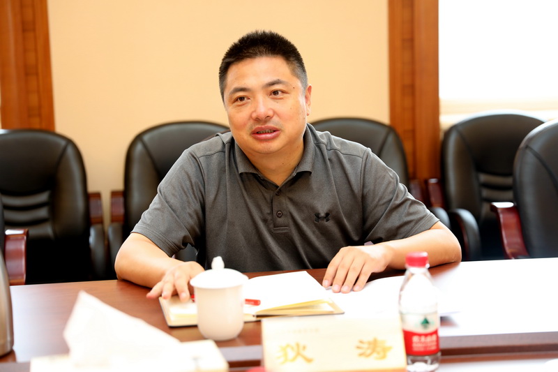 市委教工委副书记狄涛一行入校检查开学情况