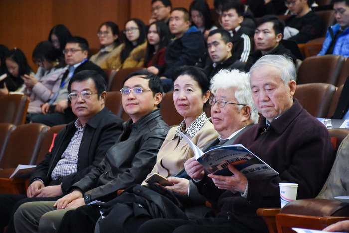 处处长宋朝晖,中国科学院半导体研究所陈良惠院士在开幕式上分别致辞