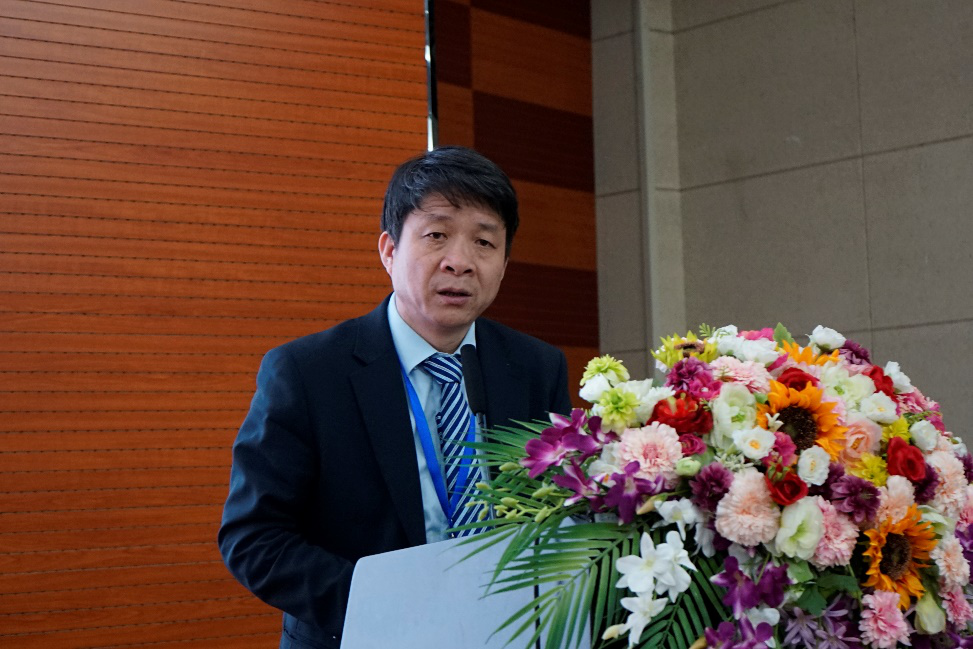 第五阶段由云南师范大学王鉴教授主持,广西师范大学孙杰远教授作了题